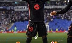 世俱杯买球:国内三冠王！巴萨2-0击败西班牙人，提前两轮捧起西甲联赛冠军